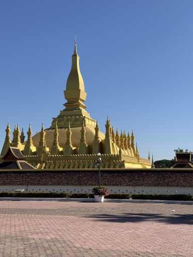 ラオスの黄金の絶景、ビエンチャンのタートルアン仏塔。 | Trip.com