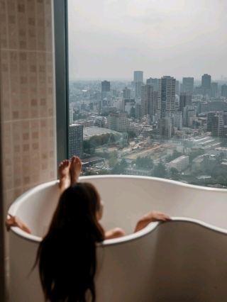 This luxury BRAND SPANKING NEW hotel in Tokyo will leave your jaw on the floor!