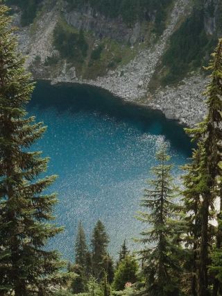 🏔️ 美國華盛頓州高山湖泊荒野