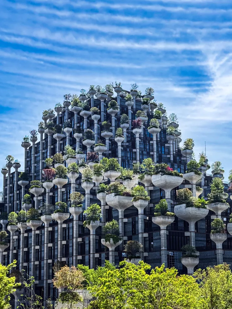 上海の「天安千樹(1000 Trees)」:賛否両論を巻き起こした建築の傑作!