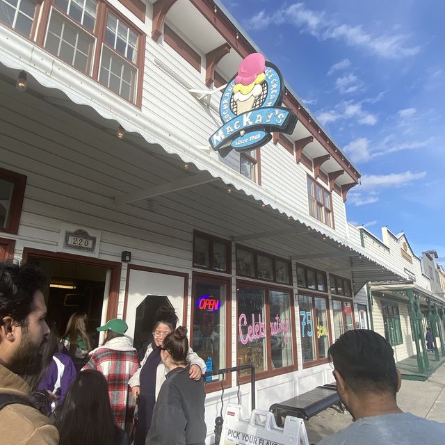 MacKay's Famous Ice Cream Shop -Cochrane