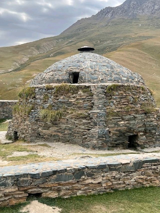 探秘絲路古驛站Tash Rabat🚪