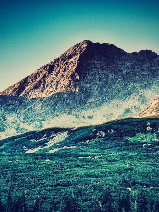 Nyenchen Tanglha No-Man’s Land: Sharing Satellite Minutes with Geologists