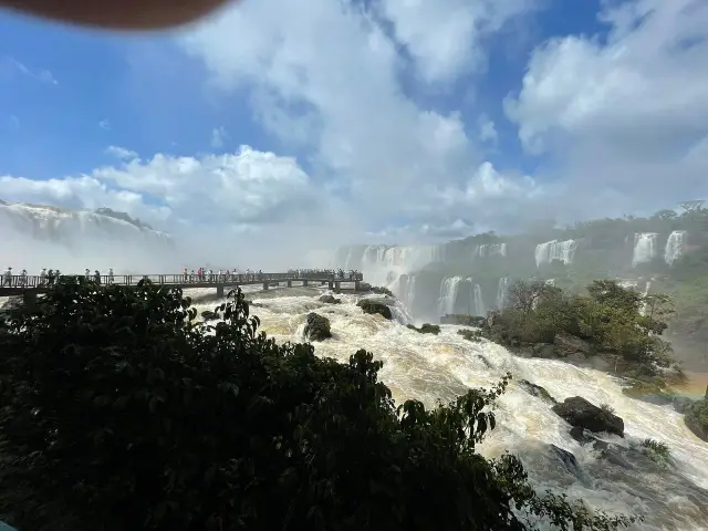 Marvel at the Majestic Waterfalls