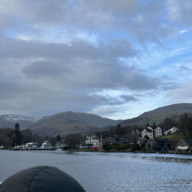 Sailing through paradise: Windermere 