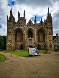 Discover Peterborough Cathedral: History & Beauty