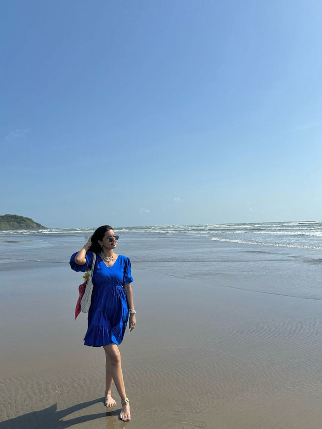고아의 모르짐 해변을 방문했는데 정말 놀라운 경험이었어요! 🏖️🌴