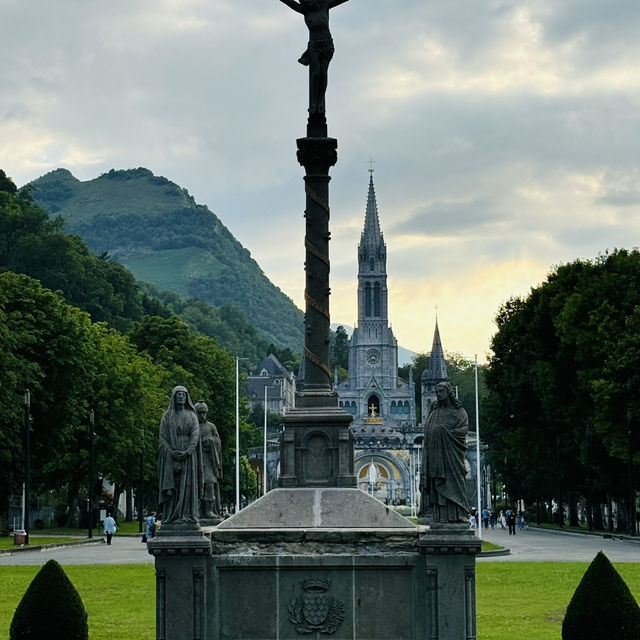 A solemn holiday in Lourdes