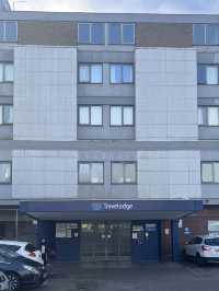 A night at Travelodge Luton 🇬🇧