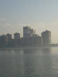 Marine Drive: A Stunning View of Mumbai’s Skyline