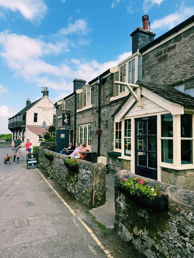 🌉🚶‍♀️ Manchester to Monsal Head: A Breathtaking Bridge to the Peaks 🏞️✨