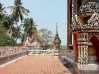 Stunning Buddhist temple by the mountains 
