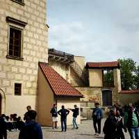 💸👑 Visit Prague Castle for FREE — Yes, Really! 🇨🇿✨