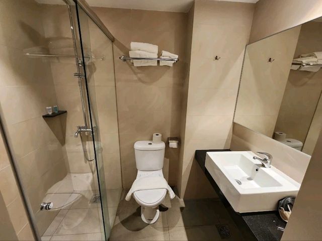 “Cozy Central Singapore Retreat”