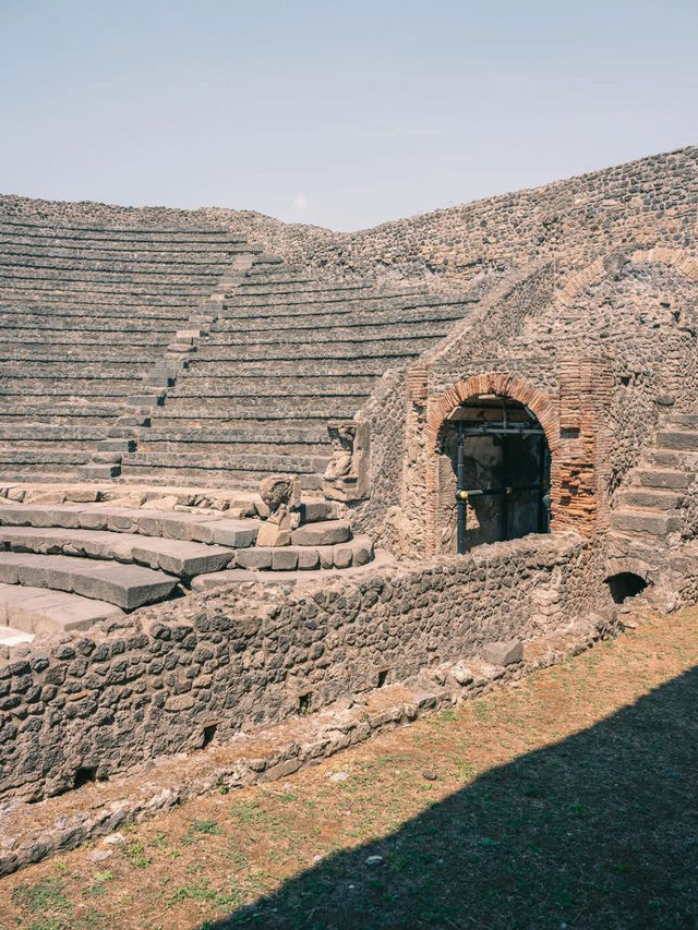 🧱 Pompeii – The Eternal City Frozen in Time