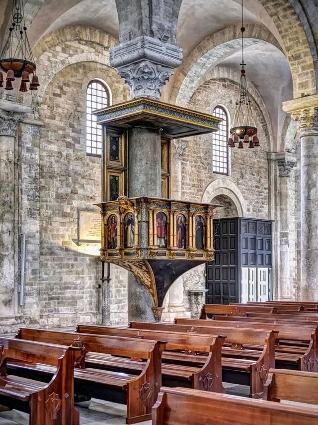 ⛪️ Basilica di San Nicola: A Sacred Bridge Between East and West ✨🇮🇹