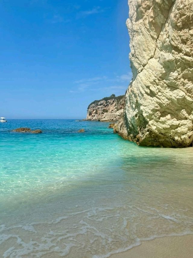 🌊 Ithaki: The Mythical Island of Odysseus and Timeless Serenity 🇬🇷✨