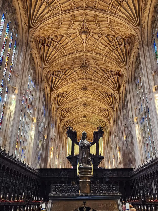 Punts, Poems, and Perfect Views: A Day in Cambridge