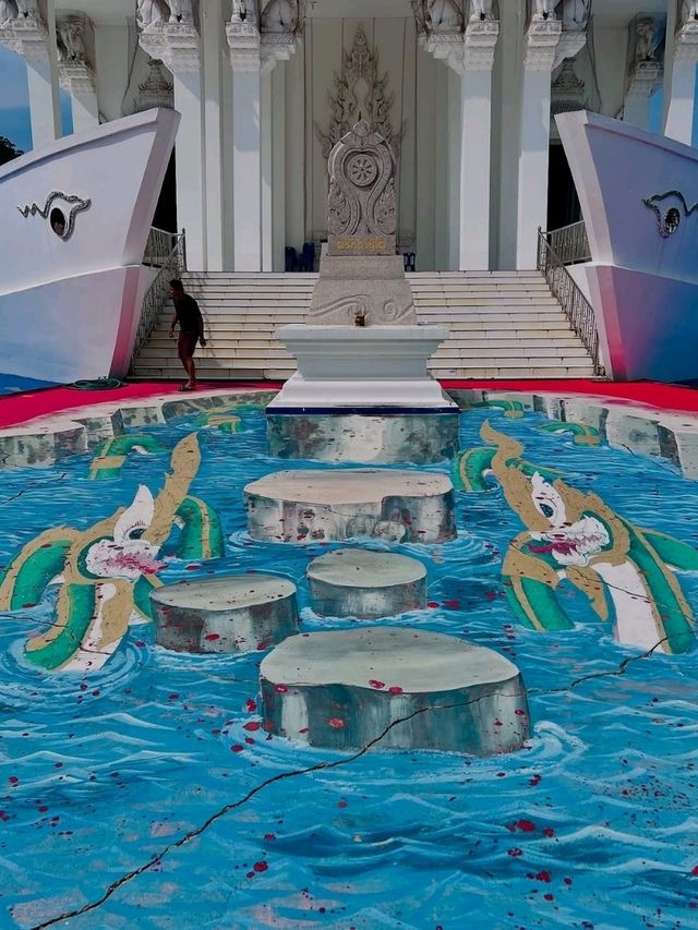 🏯 Wat Hin Thaen Lam Pachee – The Hundred-Million Glass Ship Temple