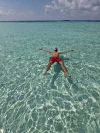 Swimming with Manta Rays in Felidhoo: A Magical Maldives Experience