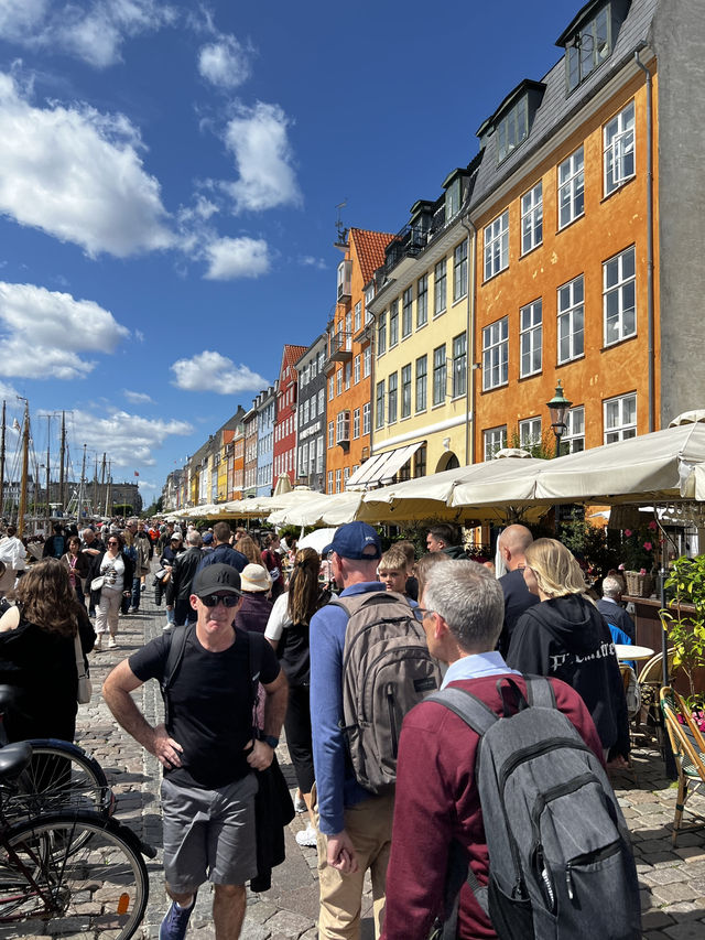 🌈🍽️ Lunch with a View & Stories in Every Step – Nyhavn, Copenhagen 🇩🇰🚶‍♀️ 