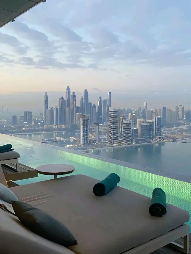 𝑫𝒖𝒃𝒂𝒊 - 𝑨 𝑭𝒖𝒔𝒊𝒐𝒏 𝒐𝒇 𝑼𝒓𝒃𝒂𝒏 𝑪𝒉𝒂𝒓𝒎