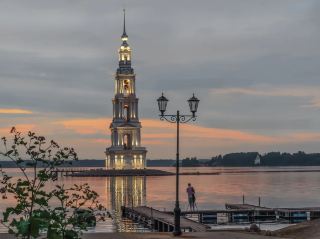 Kalyazin and Rostov the Great in one day: a flooded bell tower and a mighty Kremlin