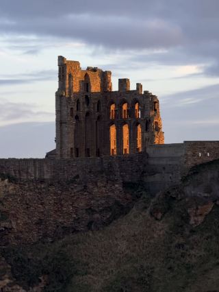 There’s something a little magical about Tynemouth. 🌊🏰✨