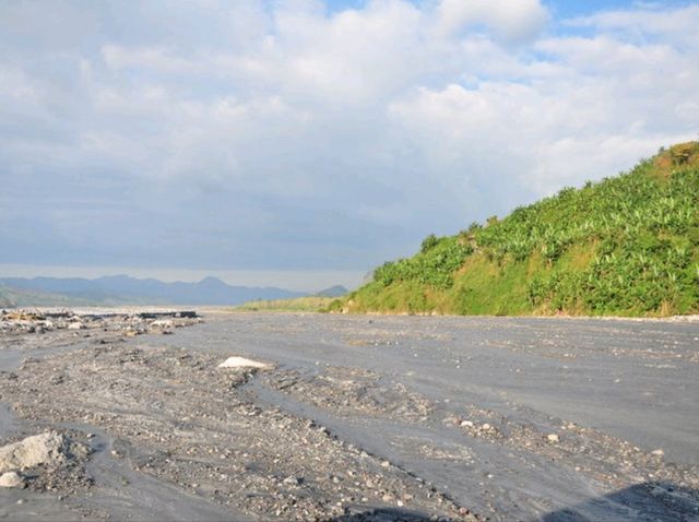 Trekking to a Volcano in Zambales 🇵🇭