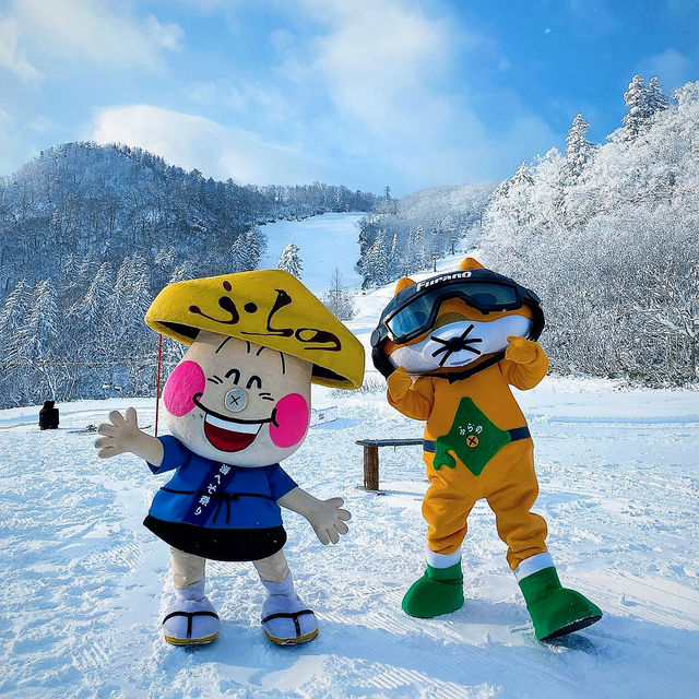 Family Fun on the Slopes of Hokkaido!