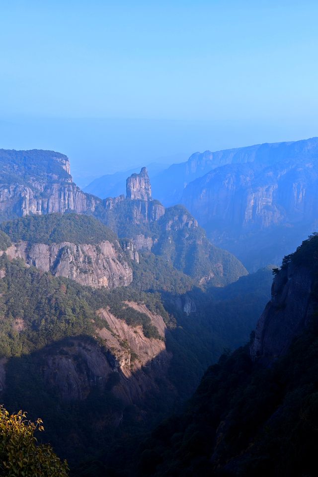 我在成年後，終於見到了學生時代課本上的天姥山-神仙居