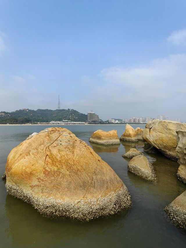 自駕珠海情侶路，遊覽愛情郵局燈塔、珠海漁女、珠海日月貝大劇院