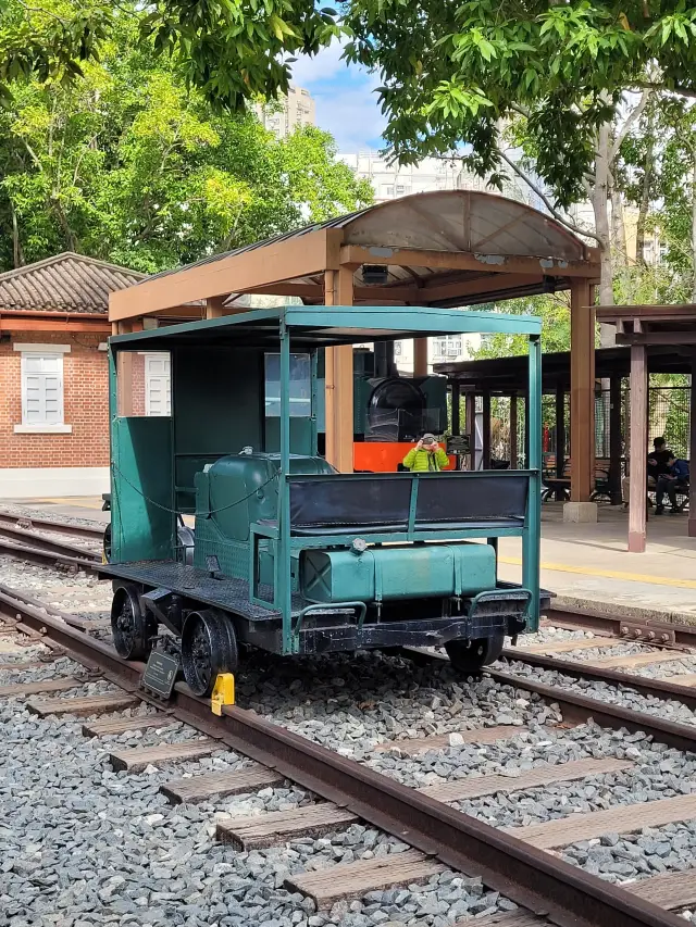 เกาะฮ่องกงท่องเที่ยวแบบไมเนอร์ในสถานีรถไฟเก่า Tai Po Market