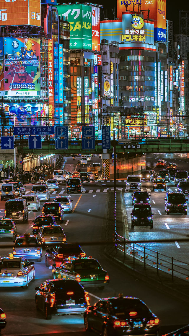 東京｜燦爛的東京夜景與隱匿在弄巷裡的煙火氣