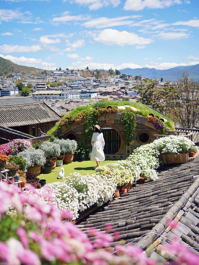 Lijiang Family Trip | Discovered a Fairy-tale Restaurant Overlooking the Panoramic View of the Ancient City