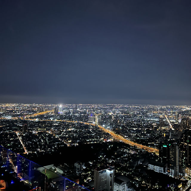 「The Standard」：曼谷CBD最高酒店，享受動感日夜景色