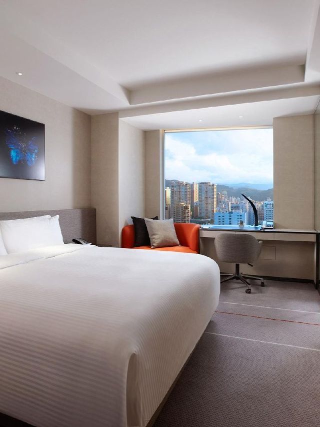 🌟 Taipei's Top Stays: Dreamy Lights & City Delights 🌟