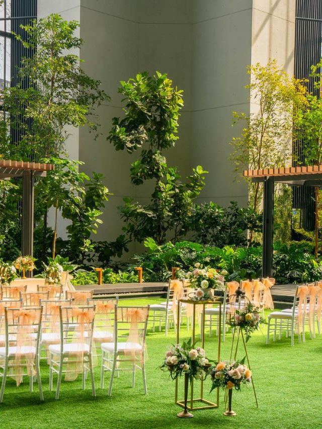 🌿✨ Singapore's Oasis: Oasia Hotel Downtown 🏙️🌴