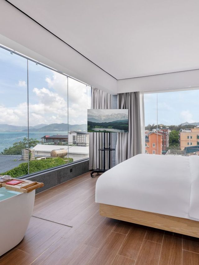 🌴 Shenzhen's Seaside Retreat: Unwind at Slow Cocoa 🌊