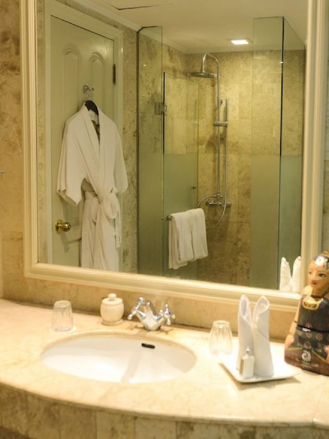 🌟 Yogyakarta's Cultural Gem: Stay at The Phoenix 🏨✨