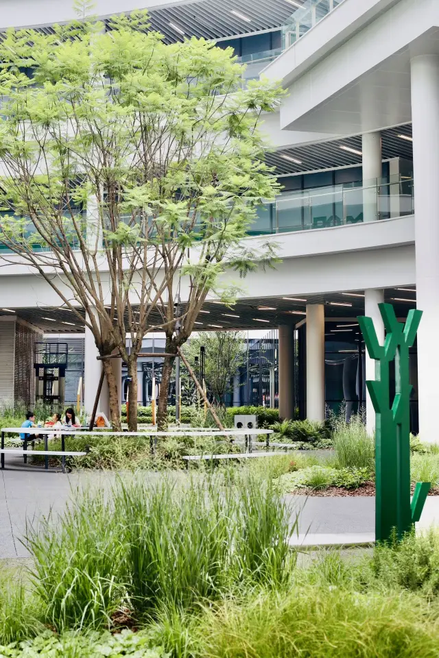 Chengdu CyPARK! A mall you can ride around!!!