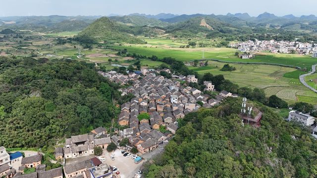 廣西富川深坡古村。