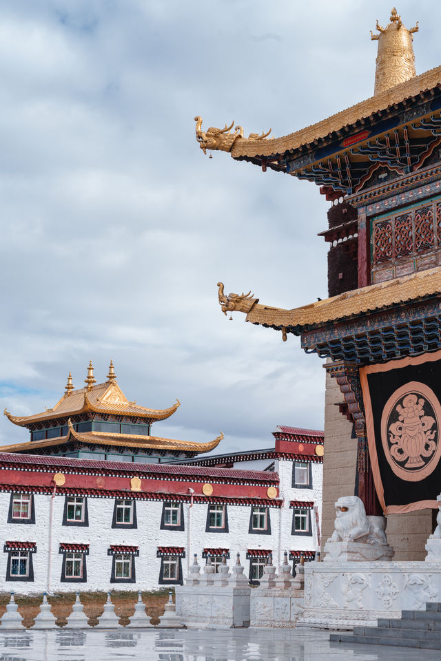 木雅大寺,信仰與美景的邂逅之旅。 木雅大寺,信仰與美景的邂逅之旅。