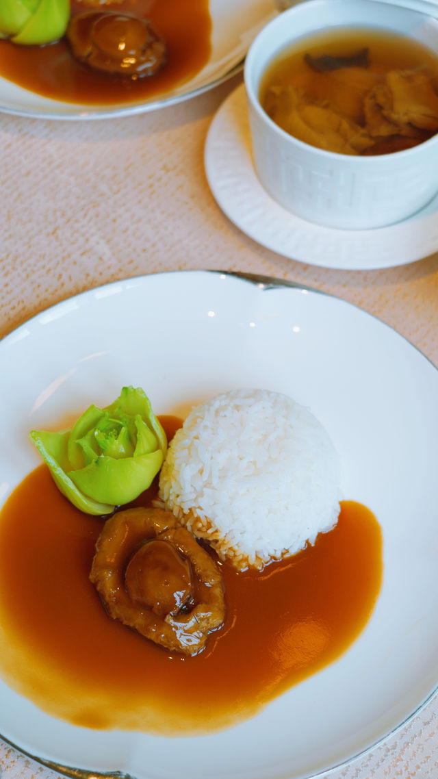 對著綠意盎然來一頓高性價比餐食 心情大好
