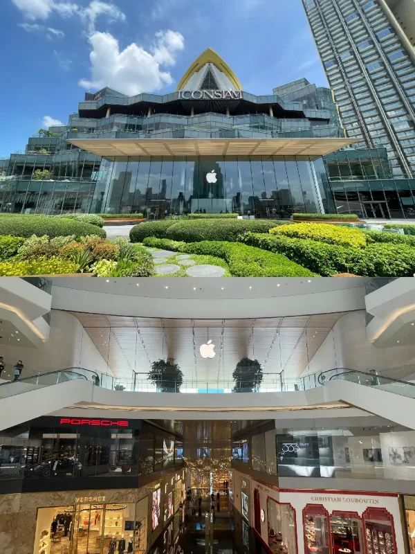 World-Class Commercial Landmark: Icon Siam