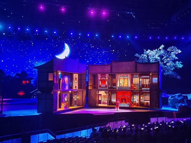 你見過會跑嘅實景歌舞演藝騷未？