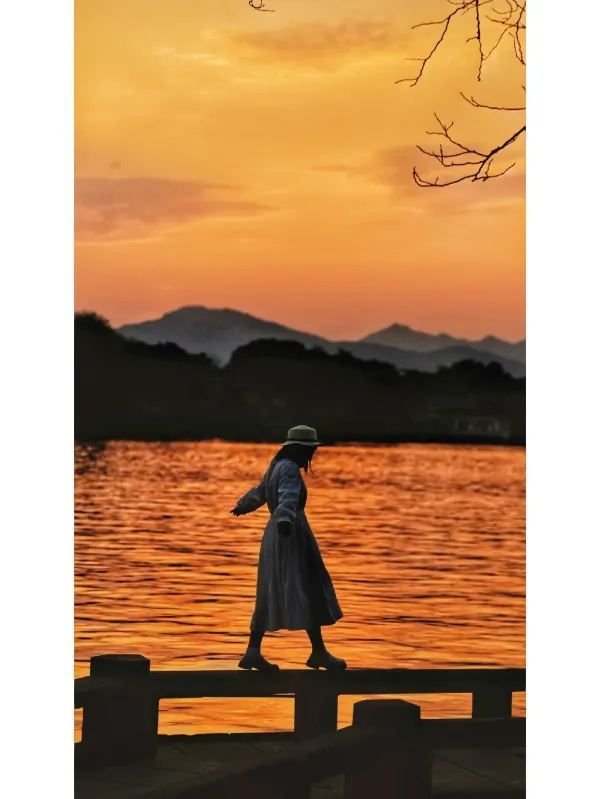 Exploring Hangzhou: A Serene Walk Through Maojiabu