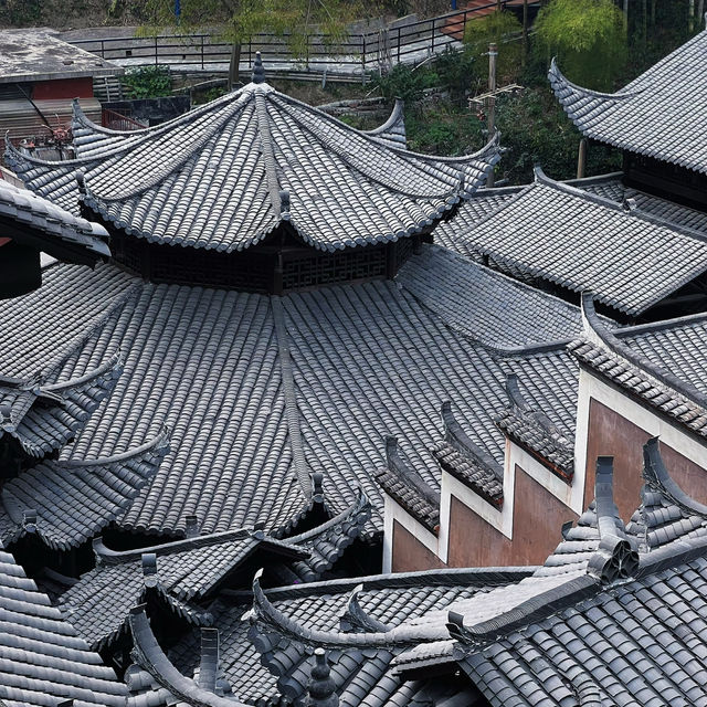 A Quiet Step Into Tujia Culture