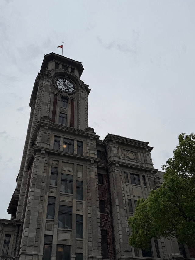 Shanghai – Where Tradition Meets the Future