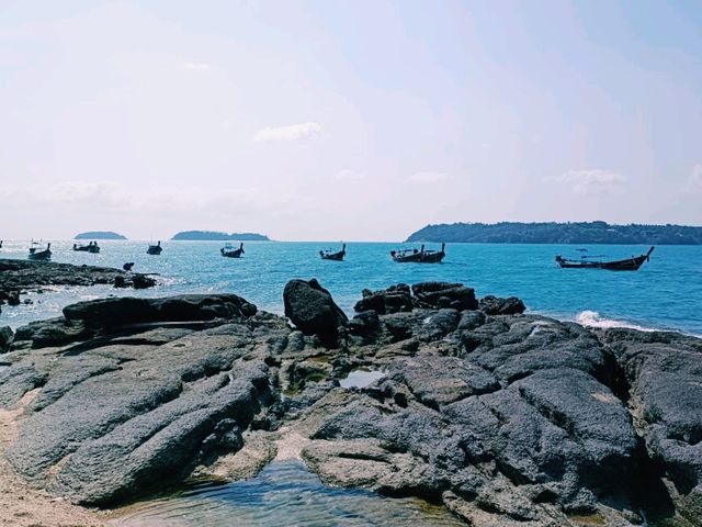 The Enigmatic Secrets of Koh Lon Island: Travell as in Novel